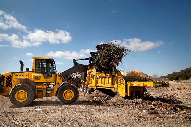 Vermeer HG6000 Horizontal Grinder - Versatile & Efficient