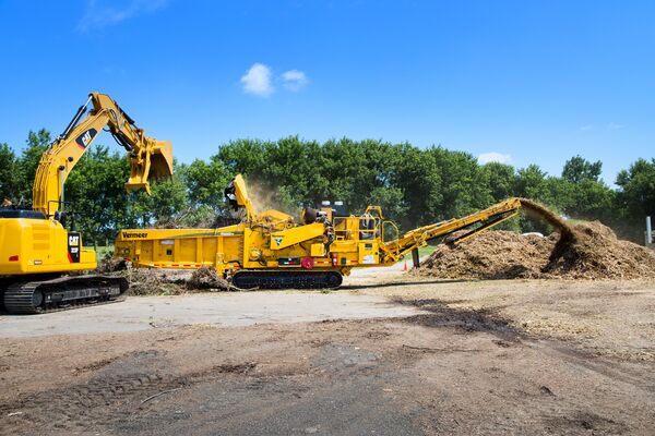 Vermeer horizontal grinder on the jobsite