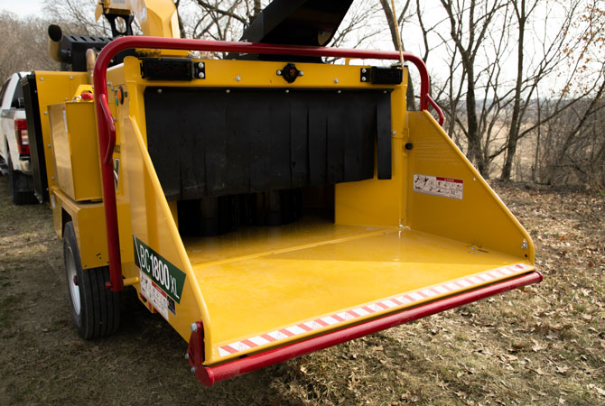 原画 チーター #105 BC1800XL Gas Brush Chipper - Vermeer All Roads