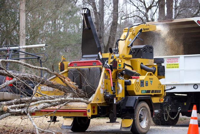 Vermeer AX17 Brush Chipper - Compact & Powerful Wood Chipper