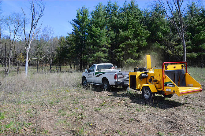 Vermeer BC1000XL Brush Chipper with Gas Engine - Tree Care