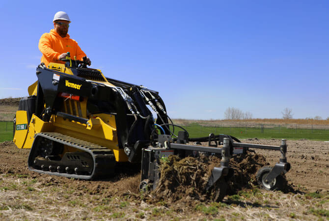 CTX160 Mini Skid Steer - Vermeer All Roads