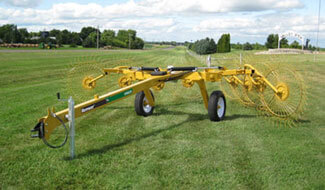 VR820 Carted Wheel Rake