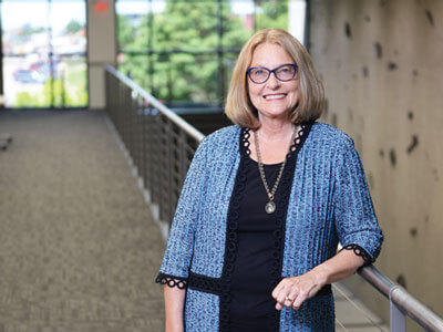 A presidente do conselho da Vermeer, Mary Andringa, recebeu o prêmio Women of Influence 2020