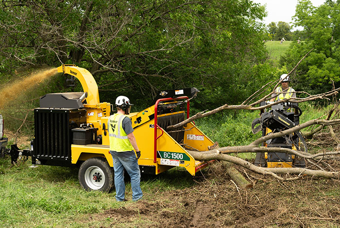 Innovative chippers for high-production arborist work