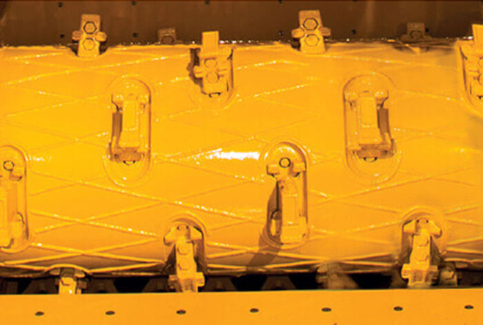 Horizontal and tub grinder tooling
